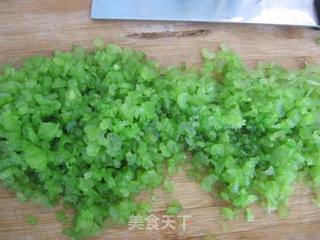 猪肉芹菜水饺的做法步骤：3