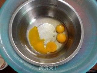 电饭锅版----老式海绵蛋糕的做法步骤:2