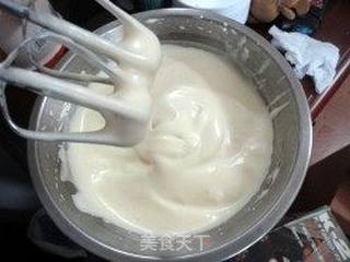 电饭锅版----老式海绵蛋糕的做法步骤:5