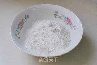 令人如沐春风、翠绿怡人的【苜蓿菜汁饼】(绝无任何添加剂)的做法步骤:3