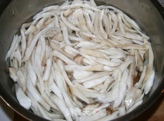【香脆美味下午茶,美味小零嘴】香酥鸡腿菇的做法步骤:3