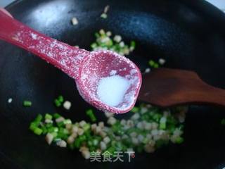 多吃一碗才过瘾——杏鲍菇茶香酱油炒饭的做法步骤：6