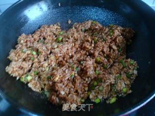 多吃一碗才过瘾——杏鲍菇茶香酱油炒饭的做法步骤：12