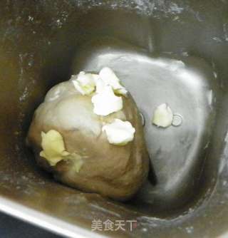 黑啤黑麦欧包的做法步骤:3