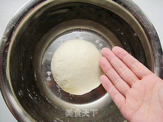 猪肉大葱水煎包的做法步骤:7