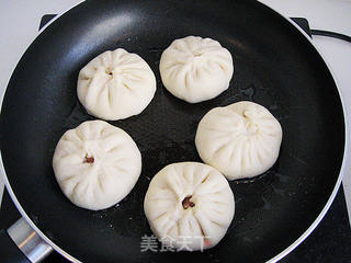 猪肉大葱水煎包的做法步骤:14