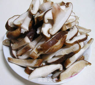 香菇油菜的做法步骤:3