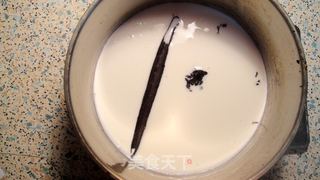 [SDS] 香草籽冰淇淋 Homemade Vanilla Ice Cream的做法步骤：2