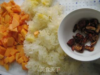 银耳木瓜养颜汤的做法步骤:3