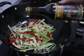 凉拌鸡丝芹菜的做法步骤:6