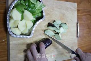 地三鲜的做法步骤:2