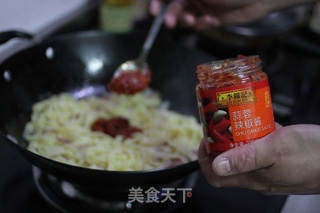 蒜辣烟肉意面的做法步骤:5