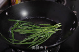 剁椒鲜鱼卷的做法步骤:2