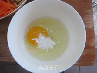 韩式石锅拌饭(돌솥 비빔밥)的做法步骤:3