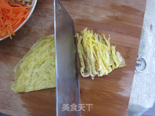 韩式石锅拌饭(돌솥 비빔밥)的做法步骤:5