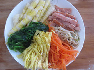 韩式石锅拌饭(돌솥 비빔밥)的做法步骤:6