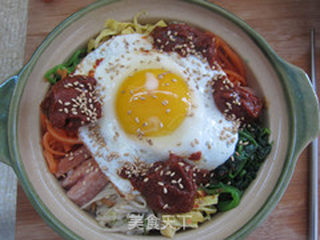 韩式石锅拌饭(돌솥 비빔밥)的做法步骤:12