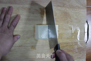 蚝油皮蛋豆腐的做法步骤:3