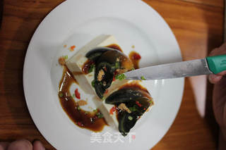 蚝油皮蛋豆腐的做法步骤:7