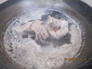 脊骨炖酸菜--东北菜的做法步骤:4