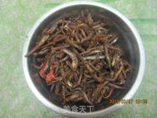 辣椒炒小鱼干的做法步骤:5