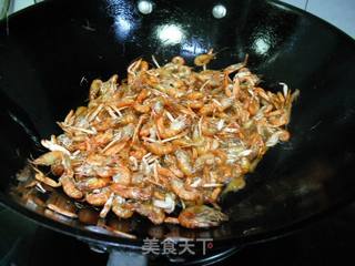 油炸桃花虾 VS. 虾油的做法步骤:2