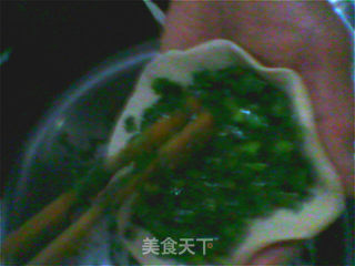 最好吃的还是妈妈做的韭菜馅大菜包(漂亮的麦穗 多图)的做法步骤:3