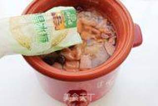 润肺的甜蜜饮品——银耳雪梨莲子汤的做法步骤:8
