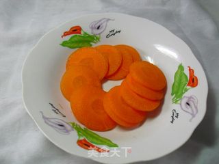 胡萝卜花的做法步骤：2