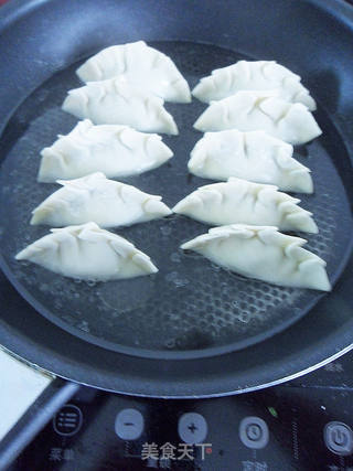 香喷喷滴美味【秘制梅香煎饺】的做法步骤:9