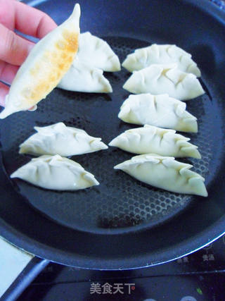 香喷喷滴美味【秘制梅香煎饺】的做法步骤:8