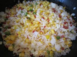 菠萝炒饭的做法步骤:9