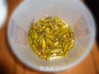 泡椒凤爪的做法步骤：2