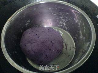 紫薯豆沙包的做法步骤:2