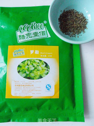 【COOK100畅销组合装试用报告3】干煸土豆条的做法步骤:2