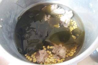 海带黄豆龙骨汤的做法步骤:5