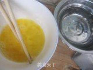 胡萝卜鸡蛋糕的做法步骤:2