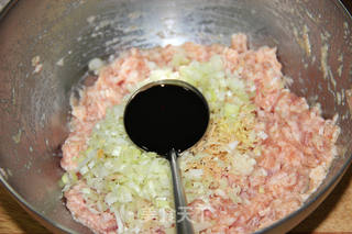清香诱人的口感--【豆角猪肉饺】的做法步骤:7