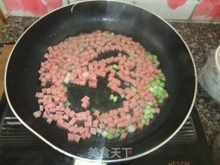 鱿鱼火腿炒饭的做法步骤:6
