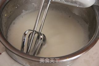 【抹茶草莓卷】的做法步骤：10