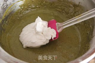 【抹茶草莓卷】的做法步骤：13