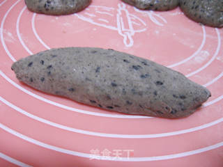 黑芝麻餐包的做法步骤:7