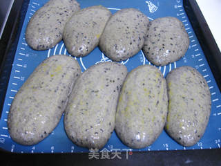 黑芝麻餐包的做法步骤:10