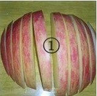 苹果做的萌螃蟹的做法步骤:2