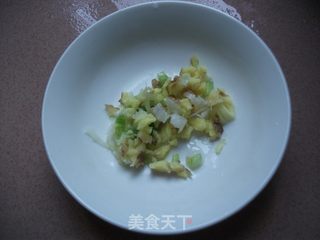 麻辣手撕茶树菇的做法步骤：2