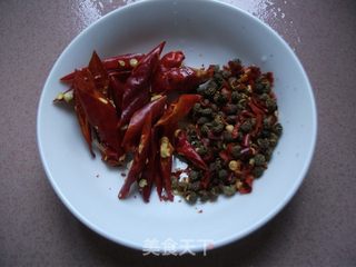 麻辣手撕茶树菇的做法步骤:3