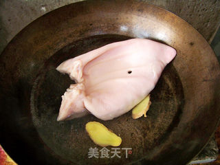 心蓝手制私房菜【小炒猪耳】——停不了嘴的下酒好菜的做法步骤:3