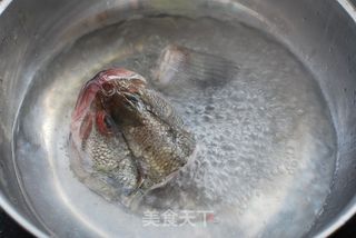 果粒浇汁鲈鱼的做法步骤:8
