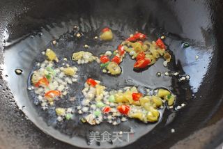 果粒浇汁鲈鱼的做法步骤:15