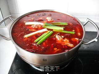 麻辣排骨鲫鱼火锅的做法步骤:9